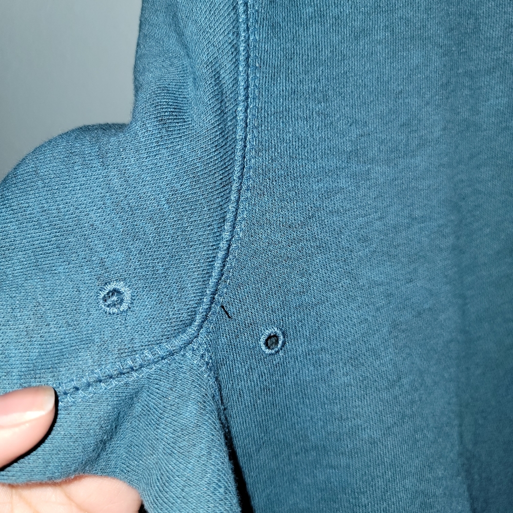 Blue Carhartt Sweater - Picture 7 of 7